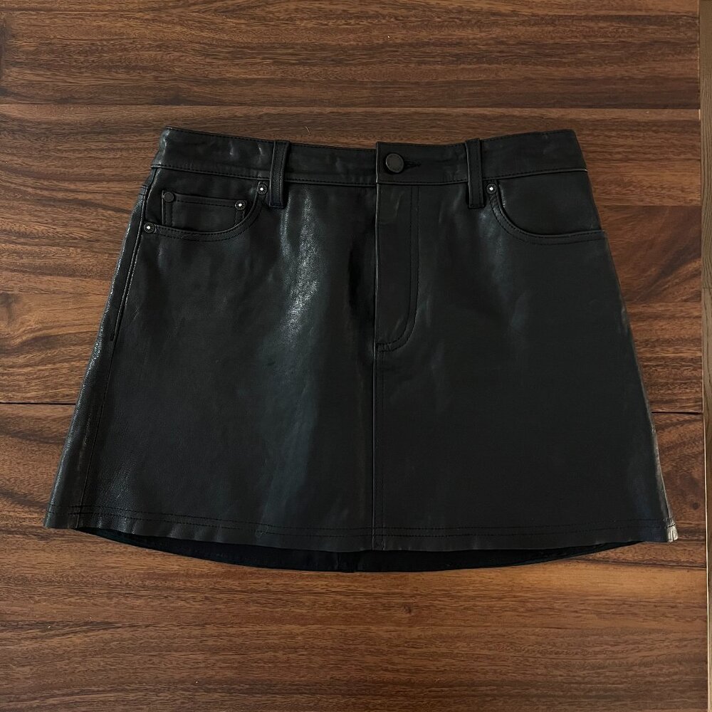 Alice + Olivia Black Leather Mini Skirt size 6